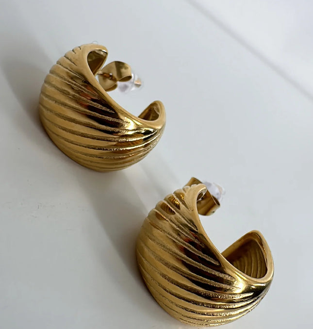 LUNAR EMBRACE EARRINGS