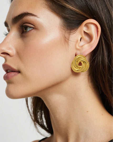 Éclat Doré Knot Stud Earrings In Solid Stainless Steel With 18K Gold Plate