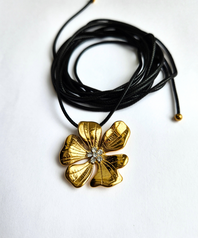 GOLDEN FLORA CHOKER - NECKLACE In Solid Non-Tarnish Stainless Steel With 18K Gold-Plate
