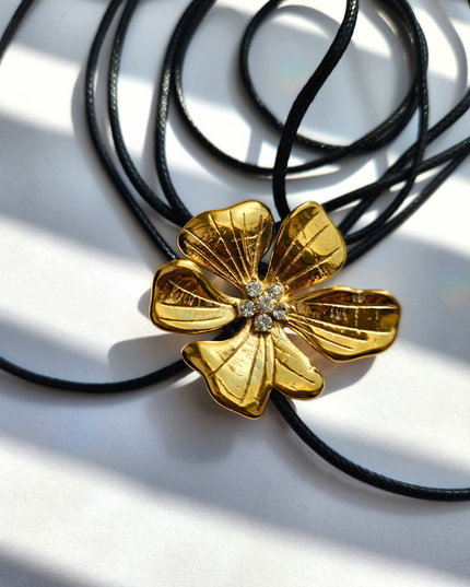 GOLDEN FLORA CHOKER - NECKLACE In Solid Non-Tarnish Stainless Steel With 18K Gold-Plate
