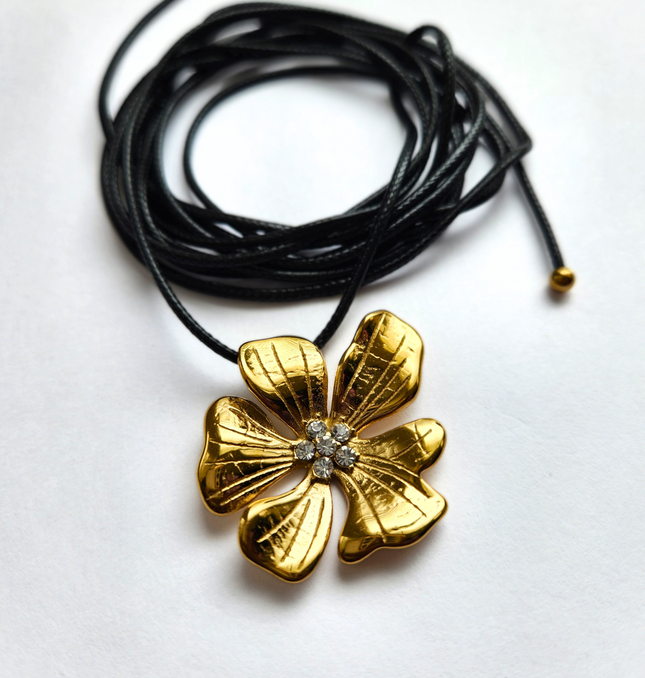 GOLDEN FLORA CHOKER - NECKLACE In Solid Non-Tarnish Stainless Steel With 18K Gold-Plate