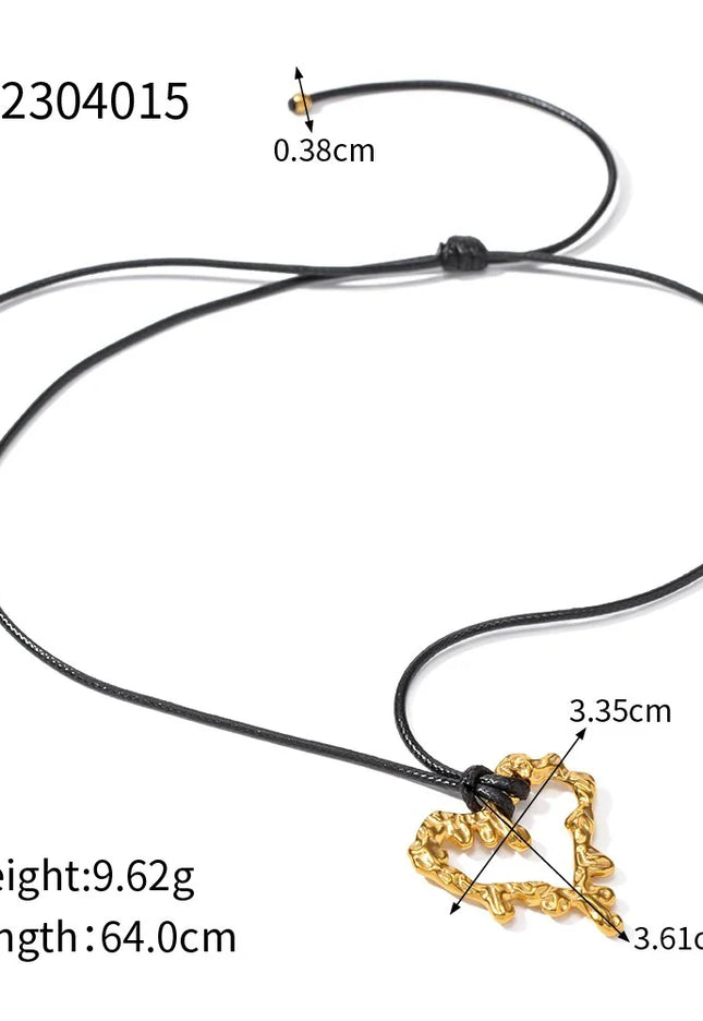 SCULPTED HEART CHARM NECKLACE