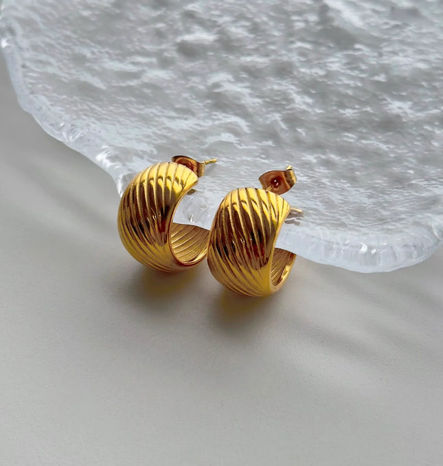 LUNAR EMBRACE EARRINGS