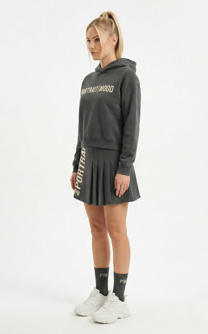 THE CHARCOAL SIGNATURE PLEATED SET