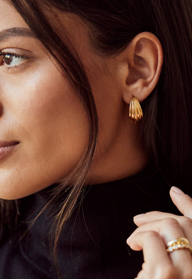 OCEAN CREST EARRINGS