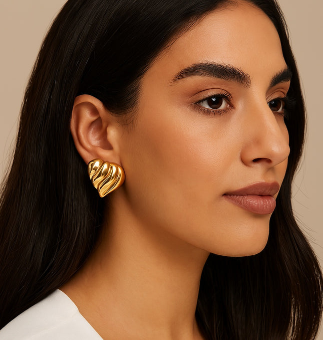 Eternal Heart Earrings – Sculpted Love in Gold