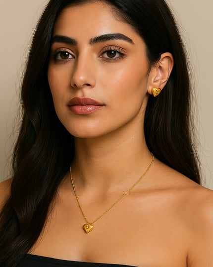 Engraved Love Necklace – A Minimalist Heart in Gold
