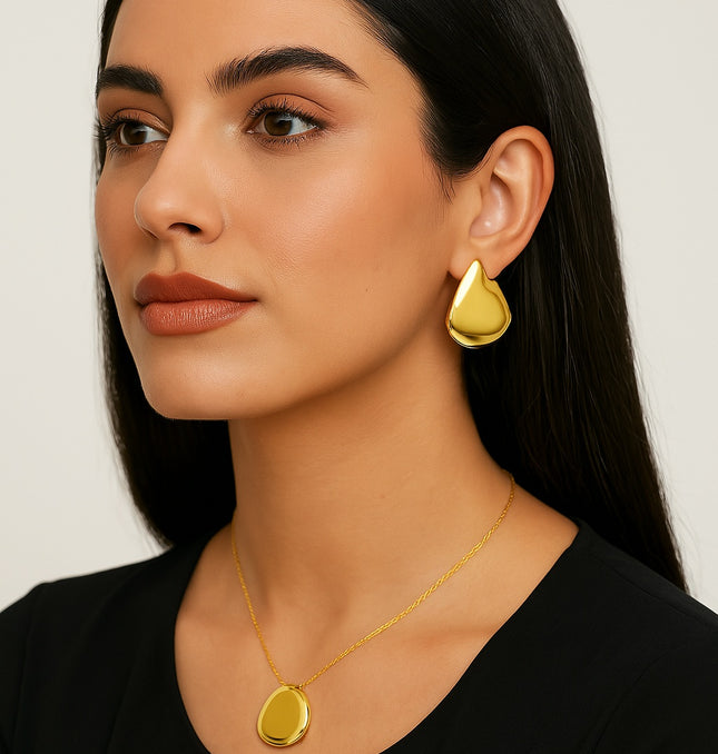 The Golden Echo Earrings – Bold Geometry, Soft Power