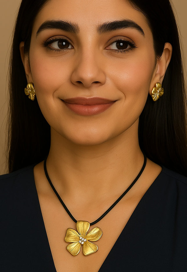 GOLDEN BLOOM NECKLACE