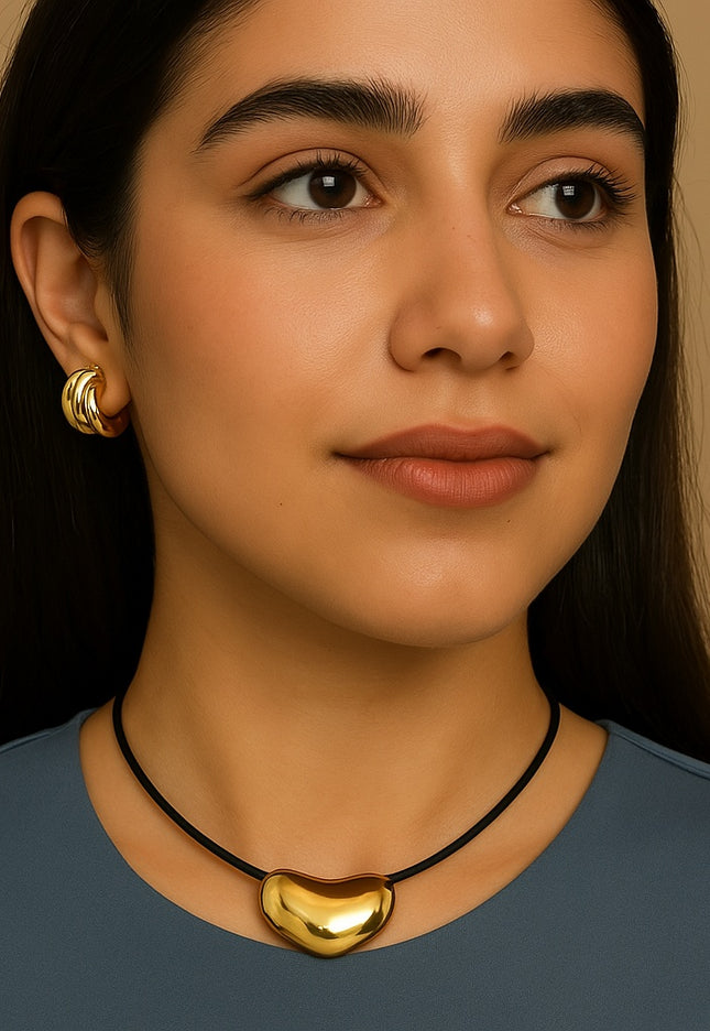GOLDEN AURA PEBBLE NECKLACE In Solid Non-Tarnish Stainless Steel With 18K Gold-Plate