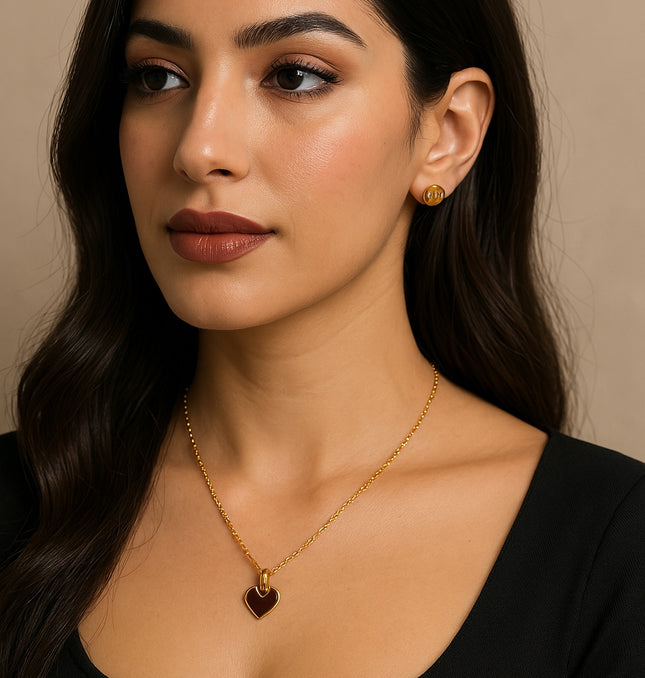 Crimson Love Necklace – A Timeless Heart in Gold & Deep Red