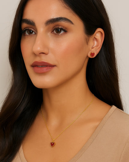 Twin Heart Necklace – A Delicate Symbol of Love & Connection
