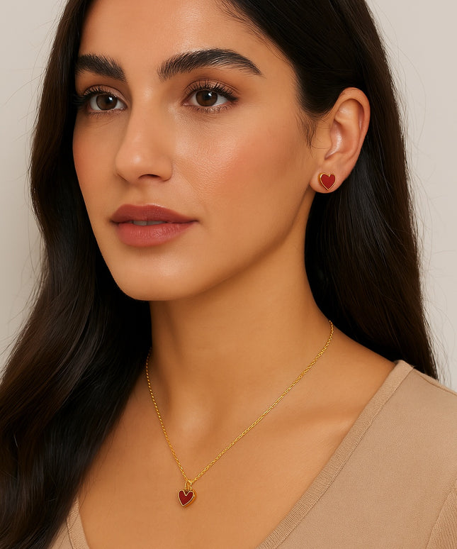 Twin Heart Necklace – A Delicate Symbol of Love & Connection