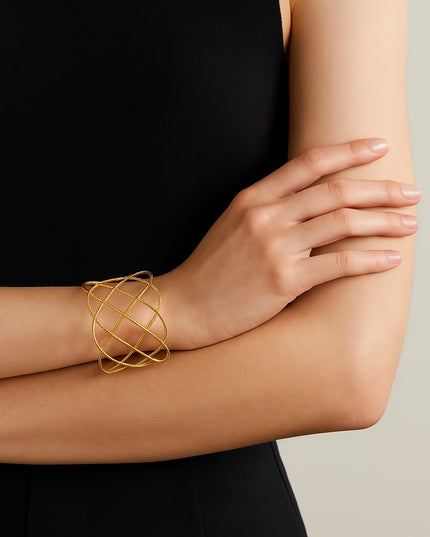 Ethereal Mesh Cuff – A Sculptural Statement in Gold (Bracelet)