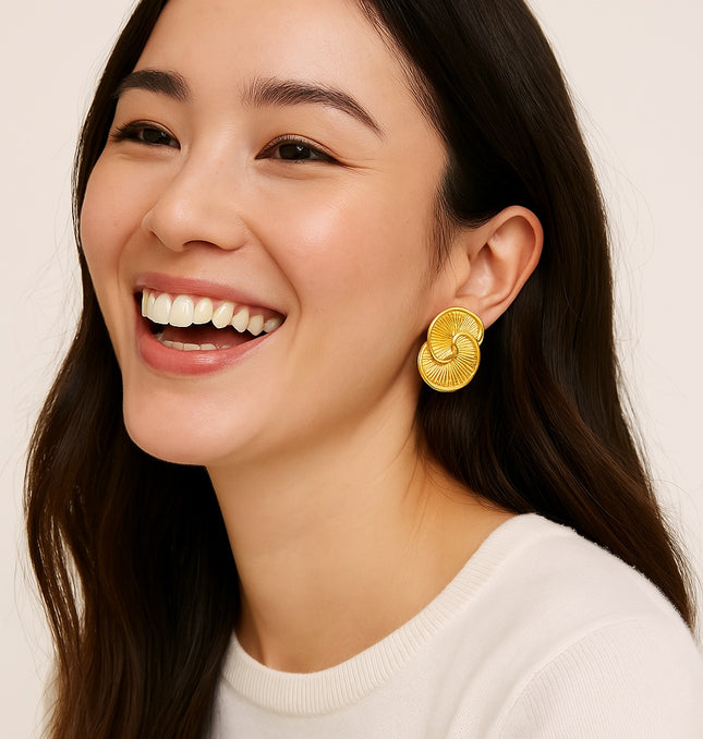 Solar Flow Luxe Earrings – Golden Light in Motion