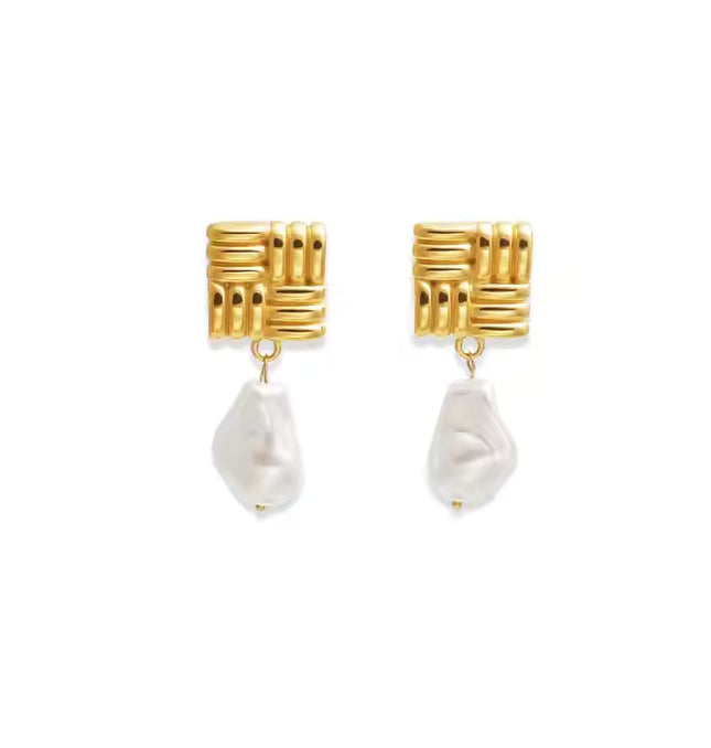 Pearl Poet Drop Earrings – Sculpted Gold Meets Soulful Shine