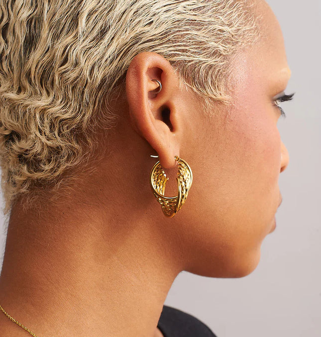 Luxe Weave Hoop Earrings – A Stunning Twist of Golden Elegance