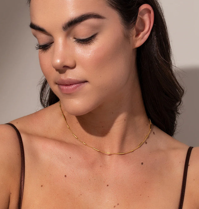 MINIMALIST GOLD BAR CHAIN - NECKLACE In Solid Non-Tarnish Stainless Steel With 18K Gold-Plate