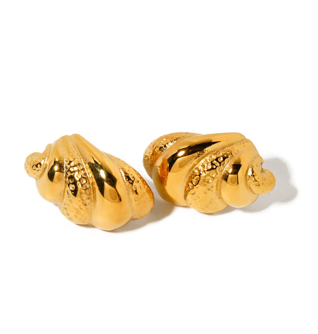 Wave Crest Earrings – Sculpted Fluidity in Gold