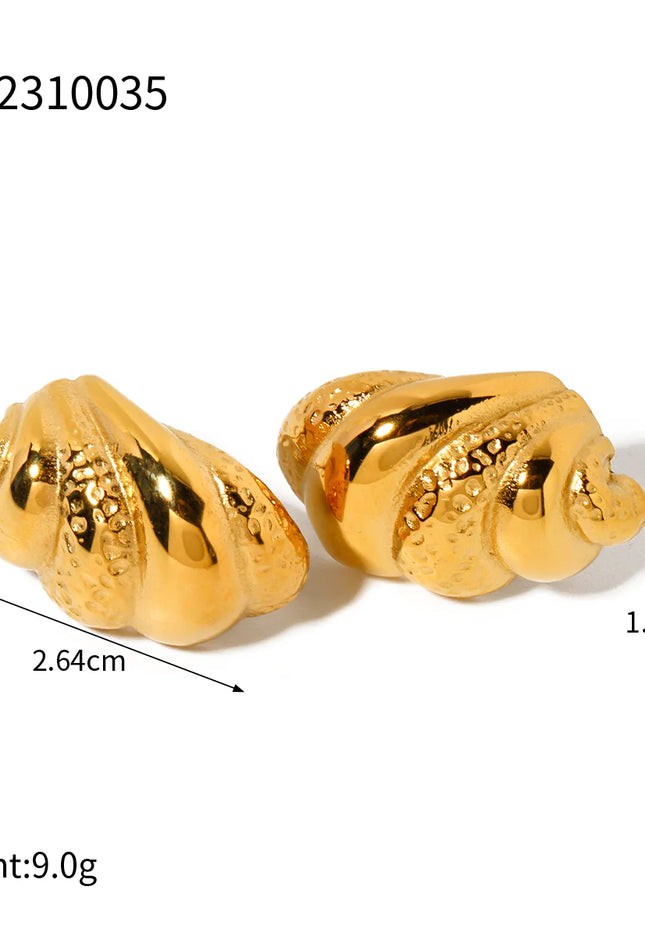 Wave Crest Earrings – Sculpted Fluidity in Gold