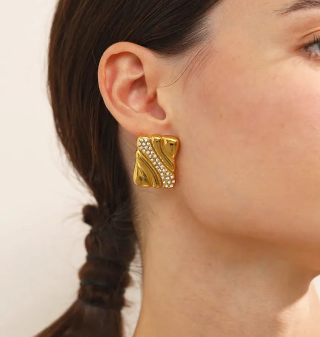 Gilded Luxe Studs – The Glamour Flow Earrings