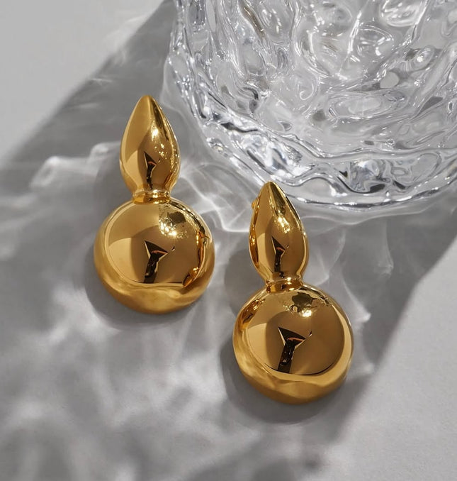 Sculpted Sphere Earrings – Bold Elegance in Gold