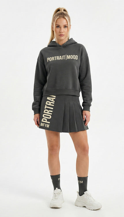 THE CHARCOAL SIGNATURE PLEATED SET