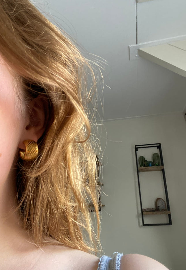 LUNAR EMBRACE EARRINGS