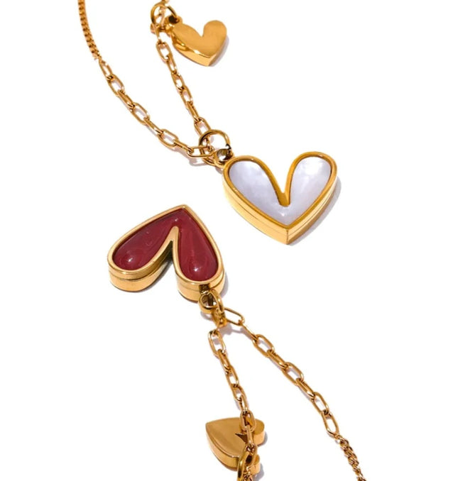 Twin Heart Necklace – A Delicate Symbol of Love & Connection
