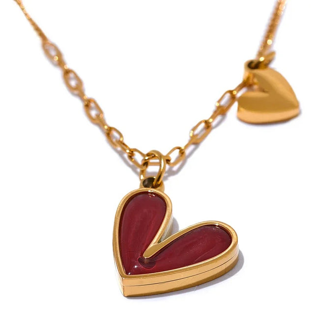 Twin Heart Necklace – A Delicate Symbol of Love & Connection