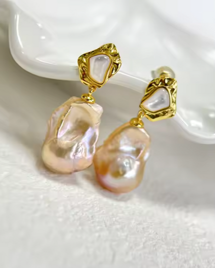 The Candy - A 925 Silver Natural Baroque Pearl Earrings