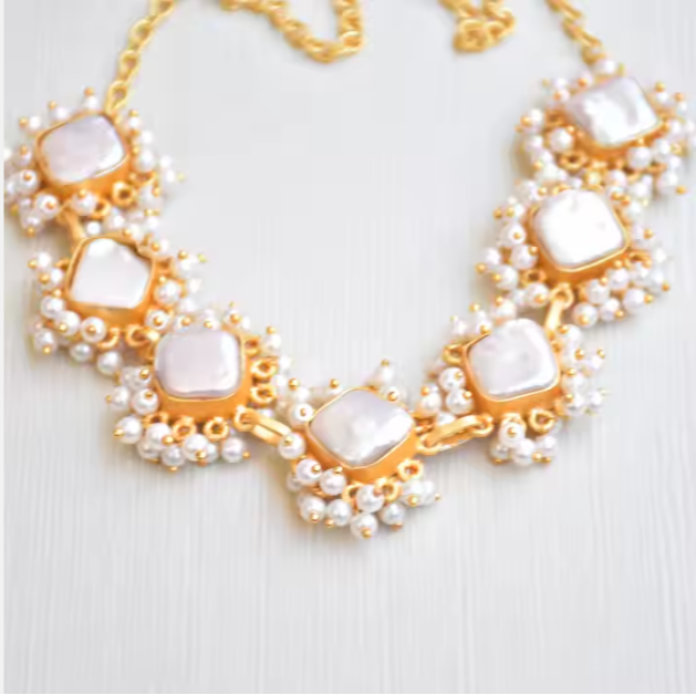 The Clementines - Luxurious Natural Pearl Set