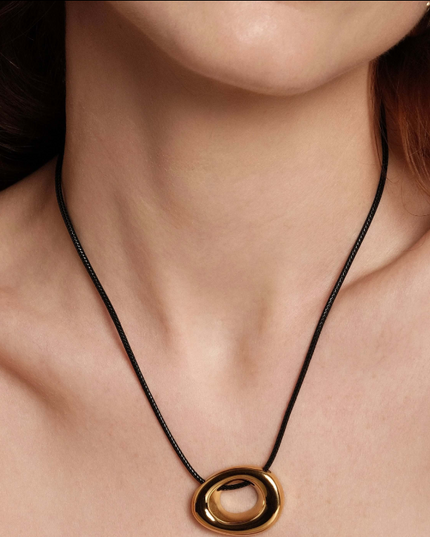 GOLDEN OVAL PENDANT - NECKLACE In Solid Non-Tarnish Stainless Steel With 18K Gold-Plate