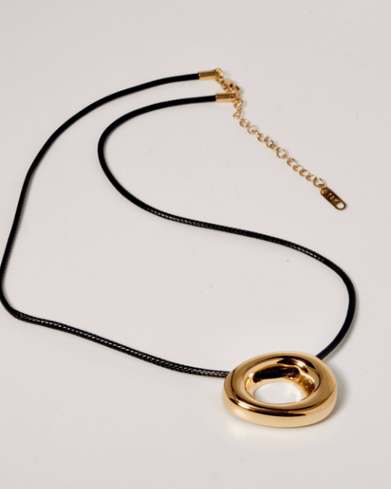 GOLDEN OVAL PENDANT - NECKLACE In Solid Non-Tarnish Stainless Steel With 18K Gold-Plate