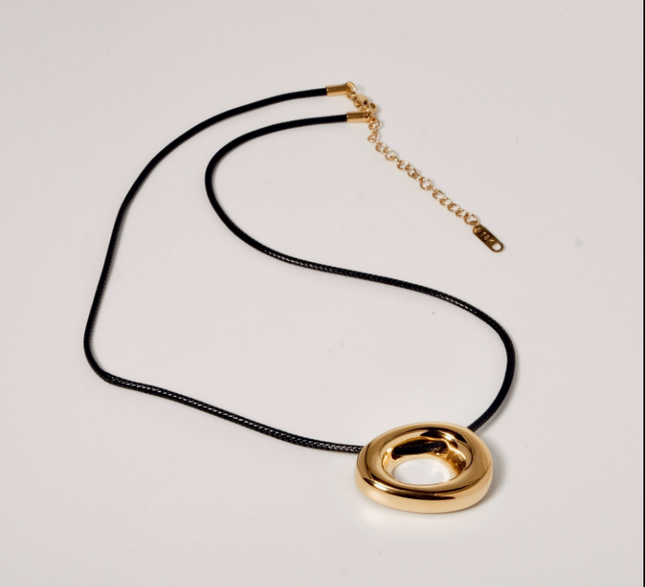 GOLDEN OVAL PENDANT - NECKLACE In Solid Non-Tarnish Stainless Steel With 18K Gold-Plate