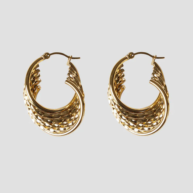Luxe Weave Hoop Earrings – A Stunning Twist of Golden Elegance