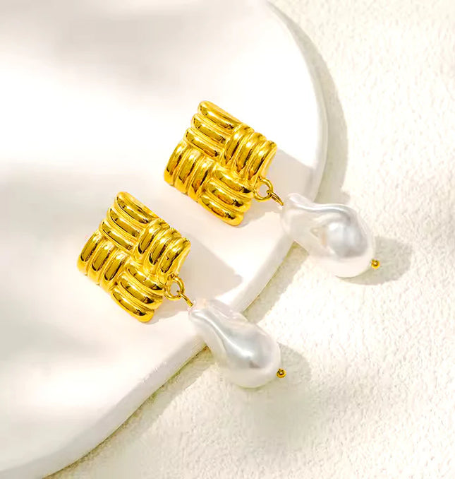 Pearl Poet Drop Earrings – Sculpted Gold Meets Soulful Shine
