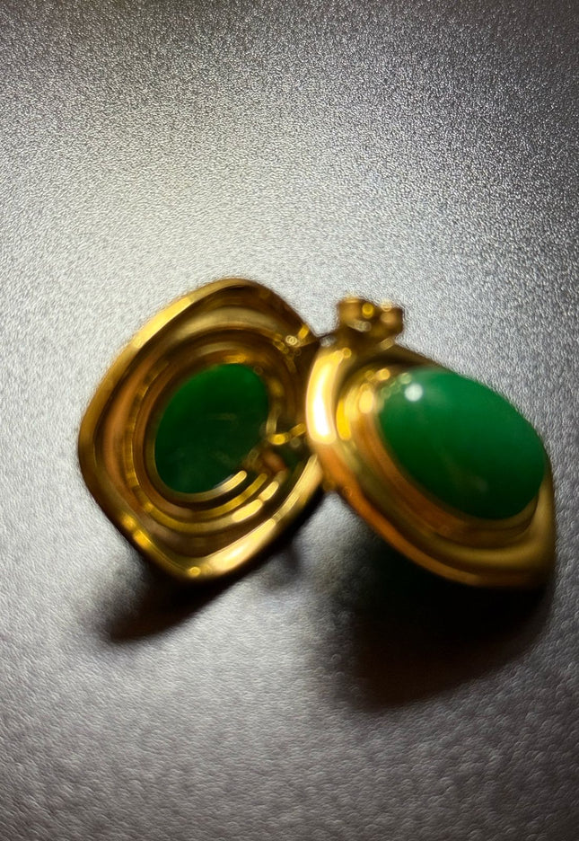 ROYAL OVAL STUDS - STUNNING BUTTERFLY GREEN EARRINGS