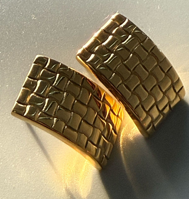 Textured Arc Earrings – Modern Weave in a Vibrant Luxurious Gold Finish