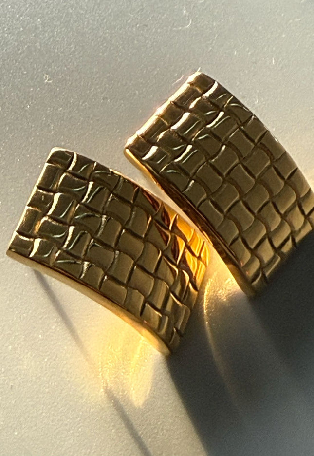 Textured Arc Earrings – Modern Weave in a Vibrant Luxurious Gold Finish
