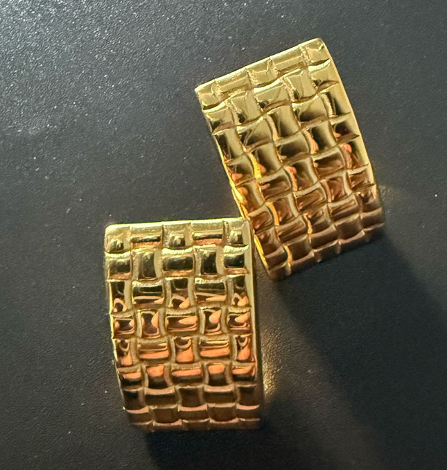 Textured Arc Earrings – Modern Weave in a Vibrant Luxurious Gold Finish