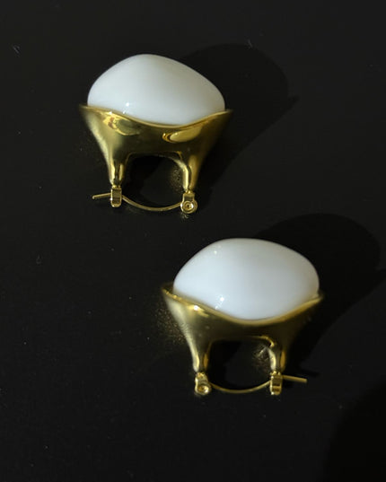 Aurora Pearl Hoops – Sculpted Elegance in Gold & White