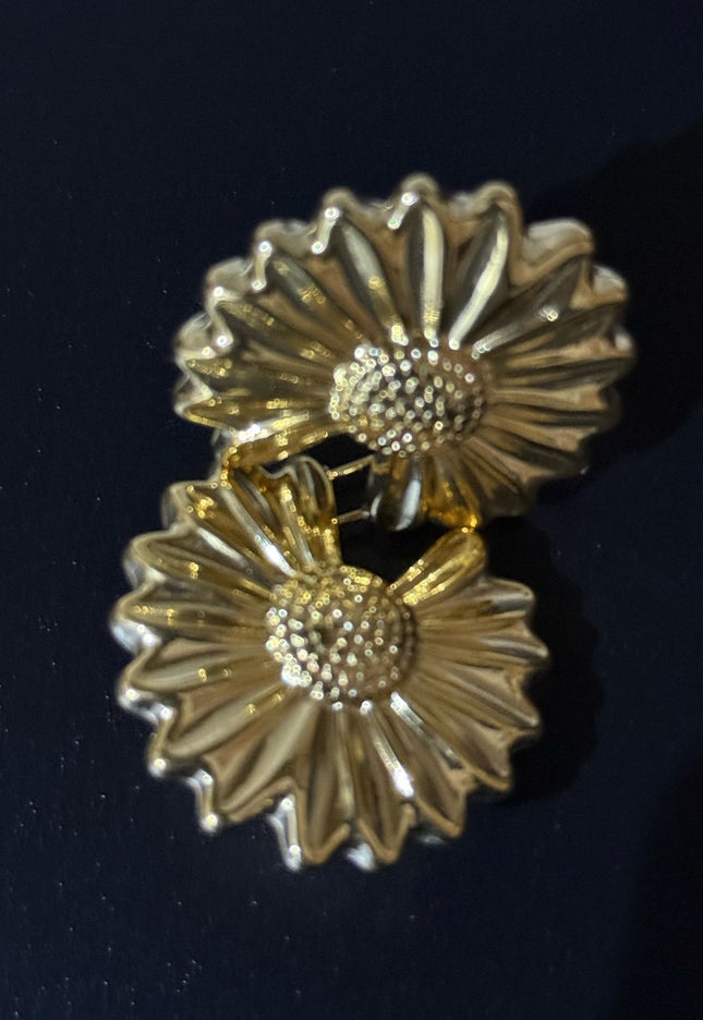 Golden Bloom Earrings – Radiant Floral Elegance