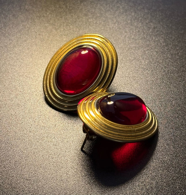 ROYAL OVAL STUDS - DIAMOND RED DAME EARRINGS WITH 18K GOLD PLATE