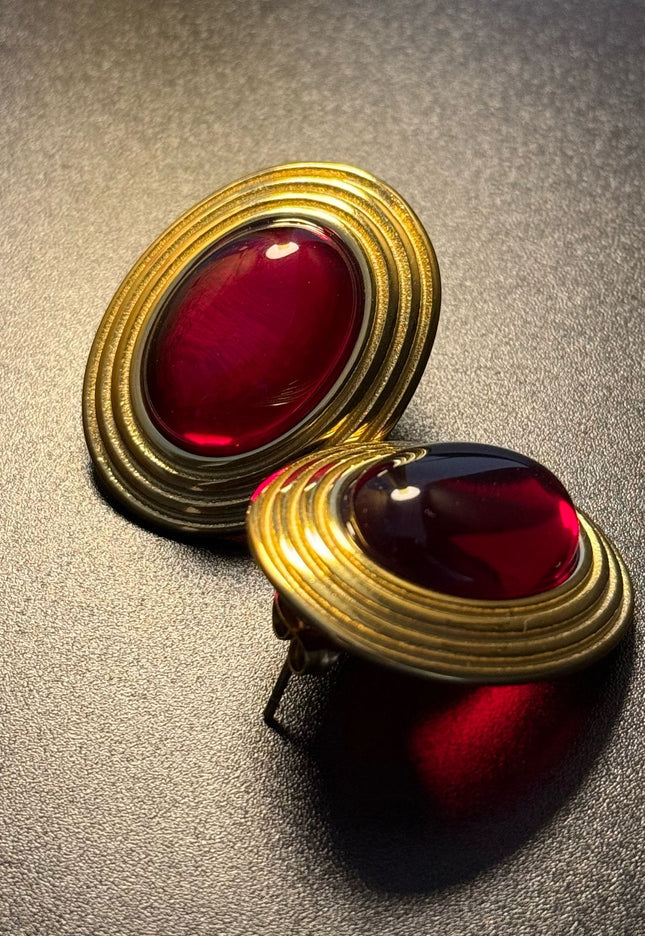 ROYAL OVAL STUDS - DIAMOND RED DAME EARRINGS WITH 18K GOLD PLATE