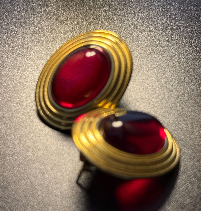 ROYAL OVAL STUDS - DIAMOND RED DAME EARRINGS WITH 18K GOLD PLATE
