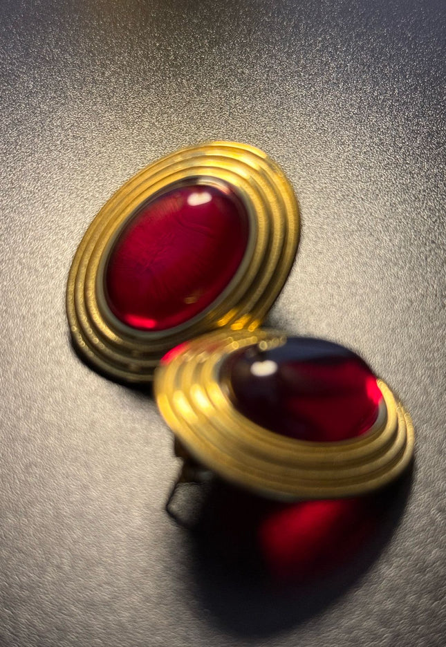 ROYAL OVAL STUDS - DIAMOND RED DAME EARRINGS WITH 18K GOLD PLATE