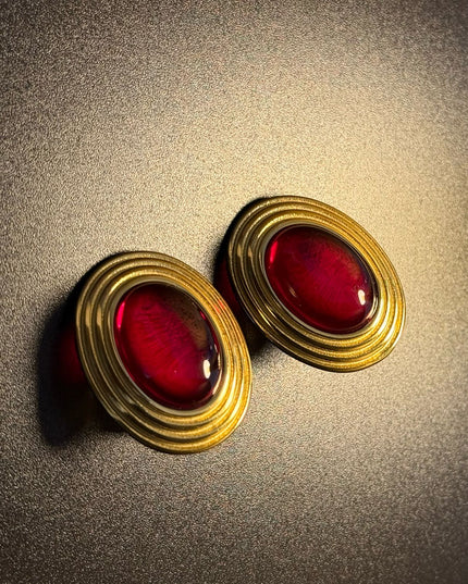 ROYAL OVAL STUDS - DIAMOND RED DAME EARRINGS WITH 18K GOLD PLATE
