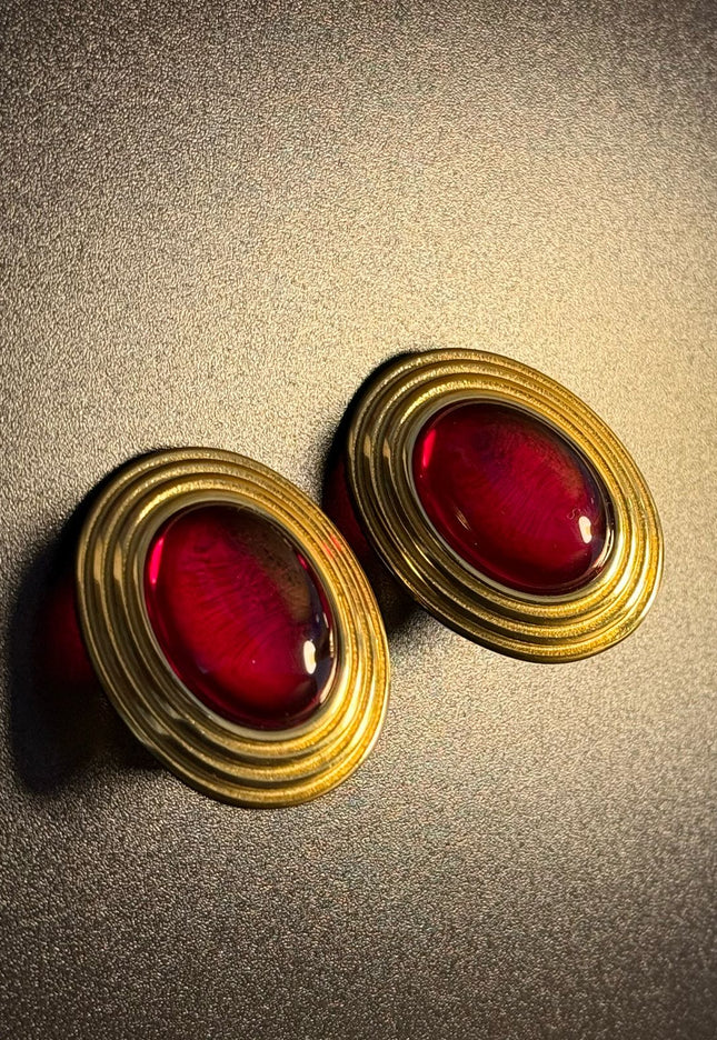ROYAL OVAL STUDS - DIAMOND RED DAME EARRINGS WITH 18K GOLD PLATE