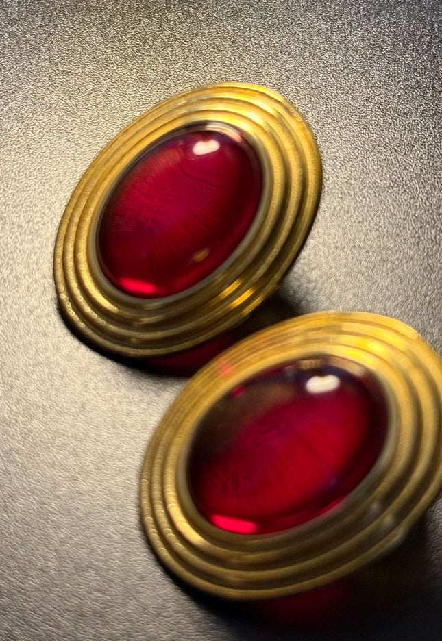 ROYAL OVAL STUDS - DIAMOND RED DAME EARRINGS WITH 18K GOLD PLATE